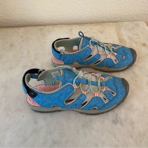 Northside Blue‎ & Pink Water Resistant Closed Toe Sandal size 5